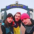 Cover de I Live Near By Disneyland
